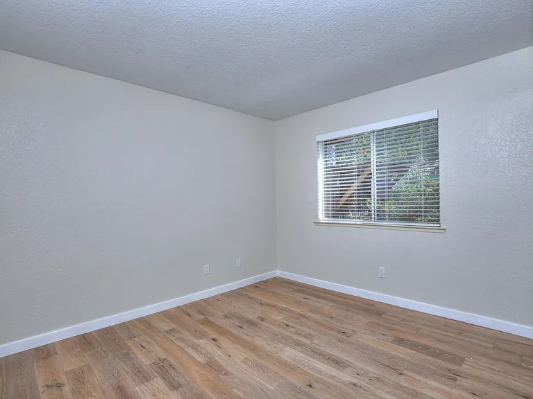 1494 Aarhus Dr — Photo 22