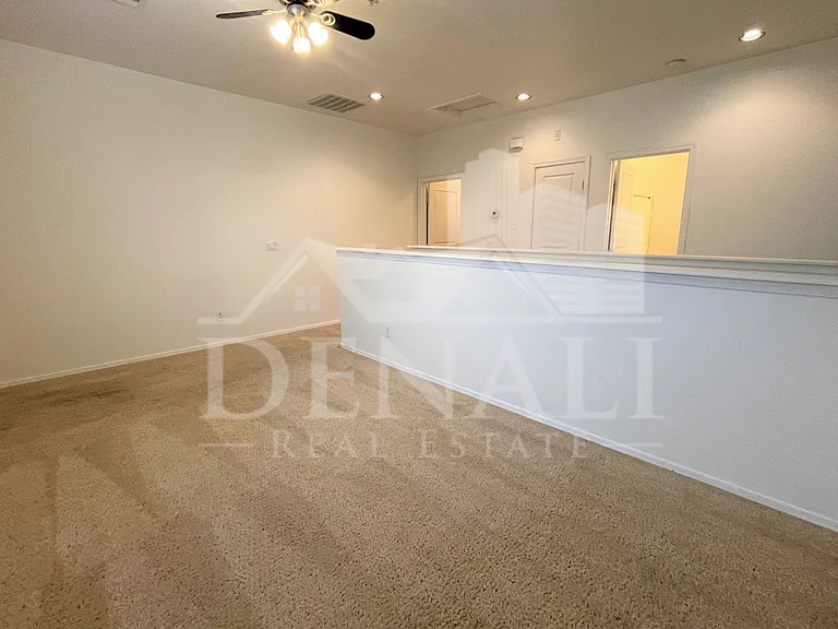 1225 N 36th St #1114 — Photo 15