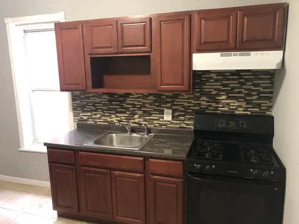 5516 Boyer St, Philadelphia, PA 19138