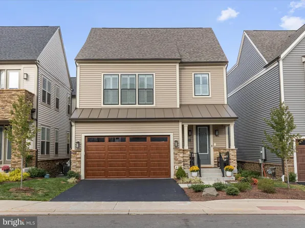 43221 Greeley Sq, Ashburn, VA 20148