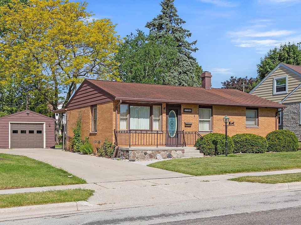 1st image of 106 N Bruns AVENUE
