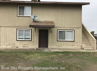 1020 N Leslie St APT 4, Visalia, CA 93291