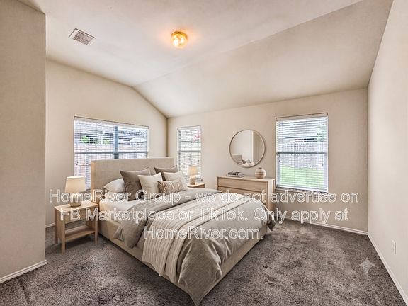 3rd image of 812 Sequoia Dr