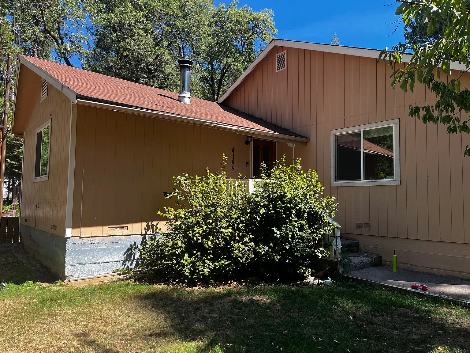 3 bed, 1608 sqft, $2,100 — Photo 2