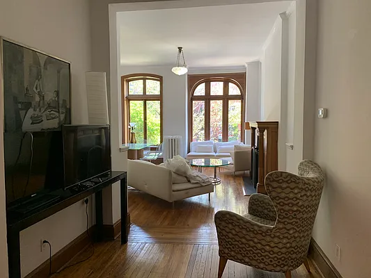 Rented by Oxford Property Group | media 35