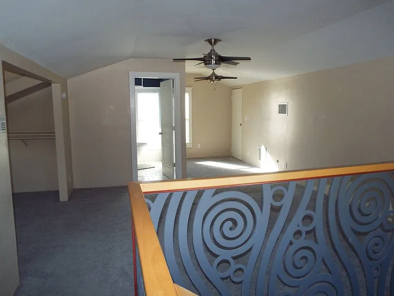 828 N 6th Ave — Photo 12