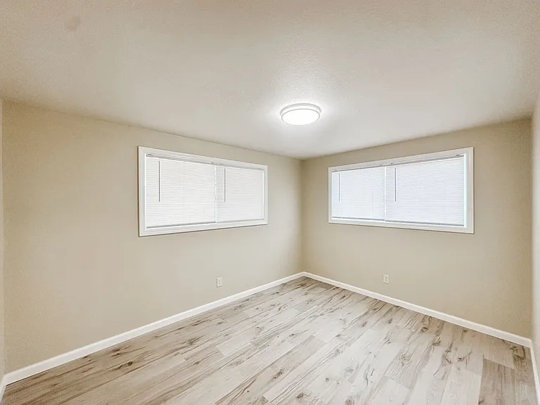 180 Garland Way N — Photo 15