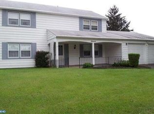 11 Holmes Ln, Willingboro, NJ 08046