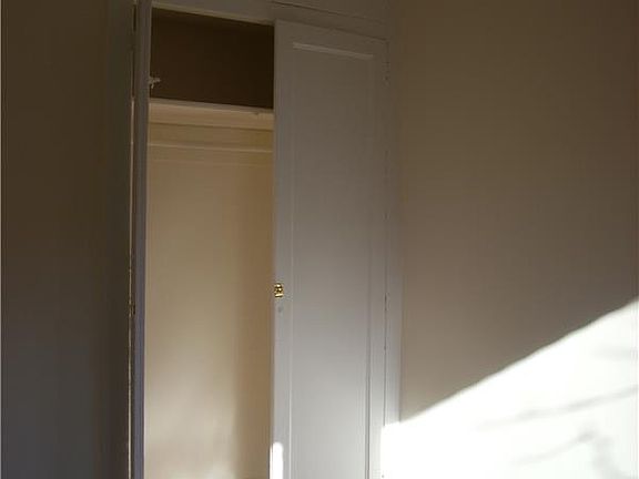 4th image of 203 W 98th St APT 4B