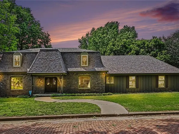 137 E Elm St, Troy, KS 66087