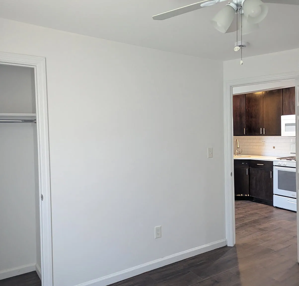 829 Suffolk Ave — Photo 4