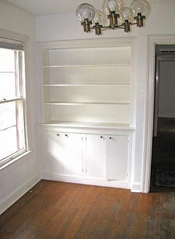 2nd image of 4607 Duval St