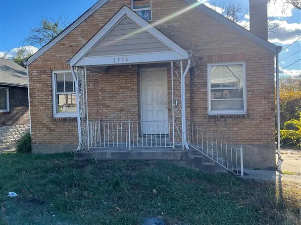 1934 Damato Ct, Saint Louis, MO 63136