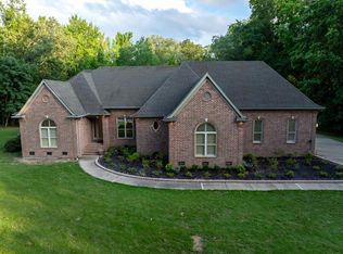 580 Hickory Lake Rd, Eads, TN 38028