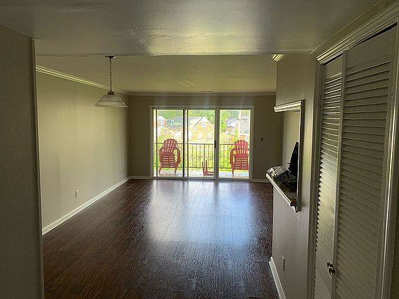 4th image of 2845 Hikes Ln APT 206
