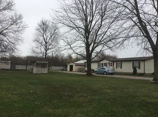 1807 Coalville Rd, Streator, IL 61364