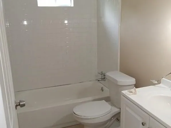 2107 Stanford St #B, Greenville, TX 75401