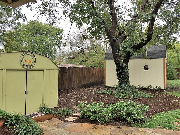 3rd image of 6829 Briley Dr