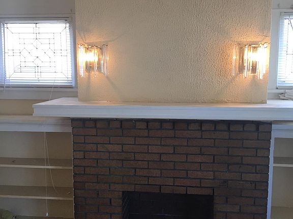3rd image of 381 Northland Ave #1