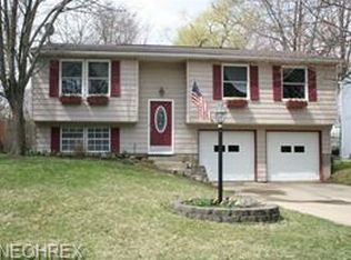879 Ridgeview Dr, Medina, OH 44256
