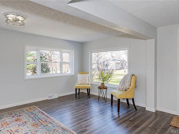 5th image of 2739 Prospect Dr