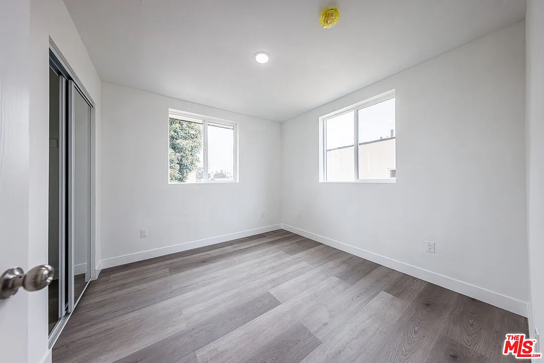 15 bed, 8.0 bath, 4261 sqft, $18,000 — Photo 4