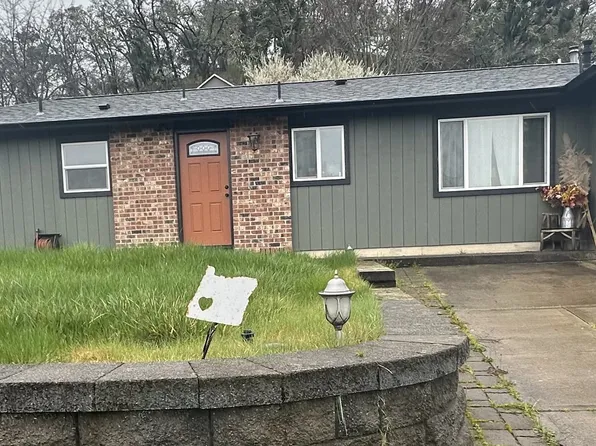 2129 Del Mar Dr, Roseburg, OR 97471