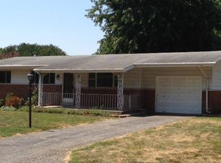 1305 N Evergreen Ln, Columbia, IL 62236