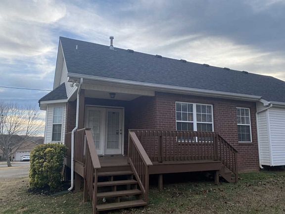 3rd image of 2921 Iona Dr