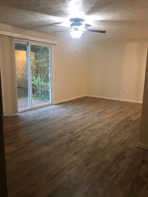 2 bed, 920 sqft, $2,100 — Photo 4