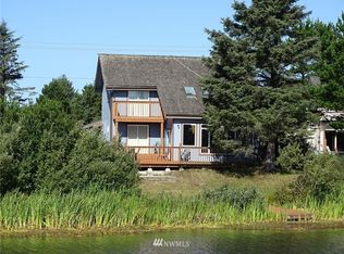528 Pt Brown Ave NE, Ocean Shores, WA