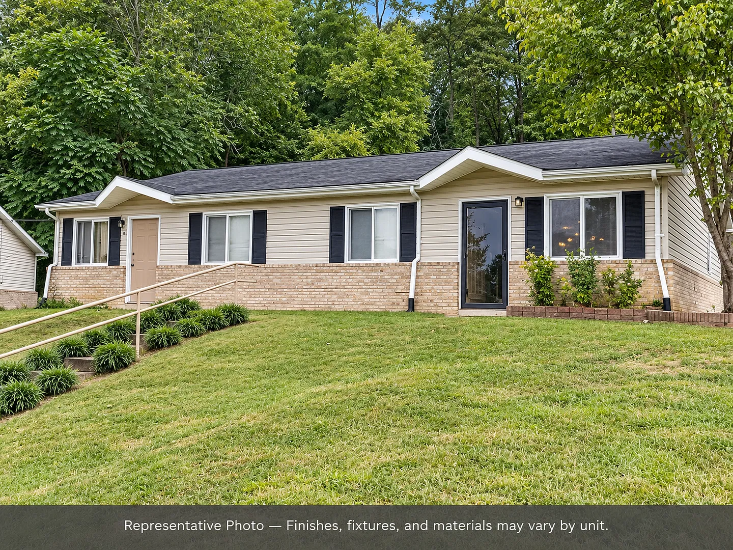 One-Level Living in a Quiet, Wooded Kingsport Community — Photo 2