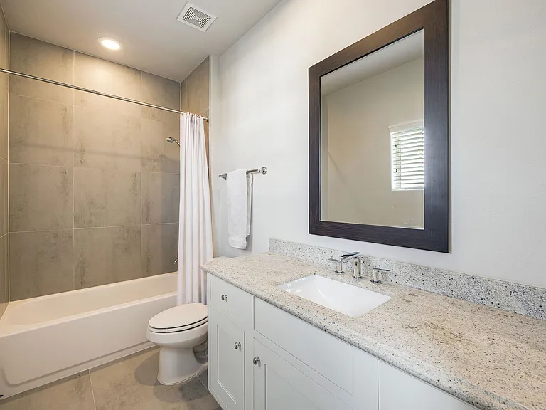 1519 Birdsall St — Photo 14