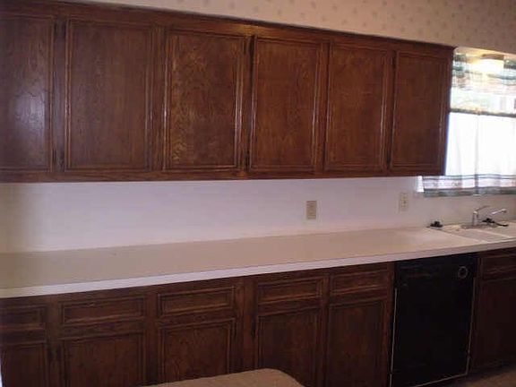 5th image of 2104 Brookhollow Dr