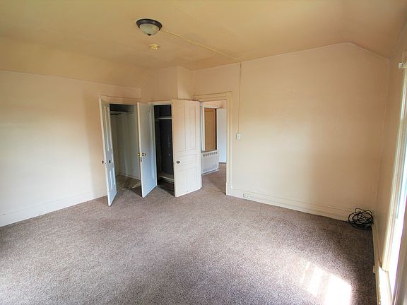 5th image of 855 Evergreen St SE APT 2