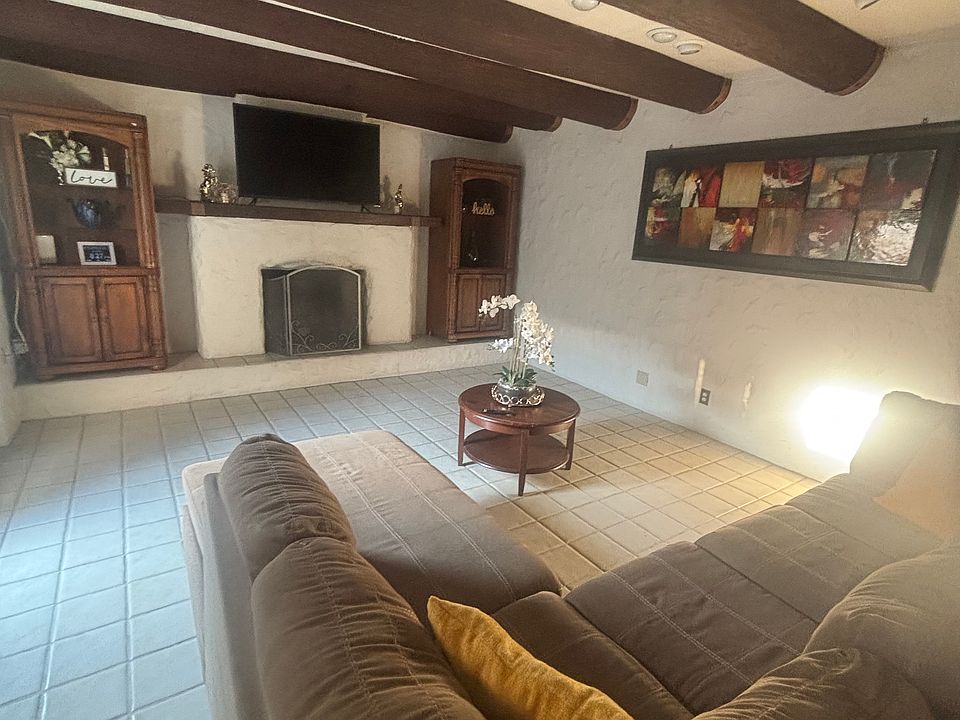 2nd image of 428 Linden Ln