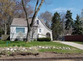 37 W Lakewood Blvd, Holland, MI 49424