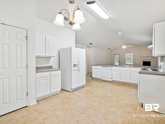 5th image of 8256 Magnolia Village Dr N