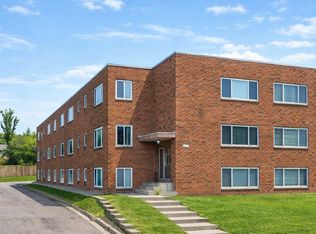 319 8th St SE, Minneapolis, MN 55414