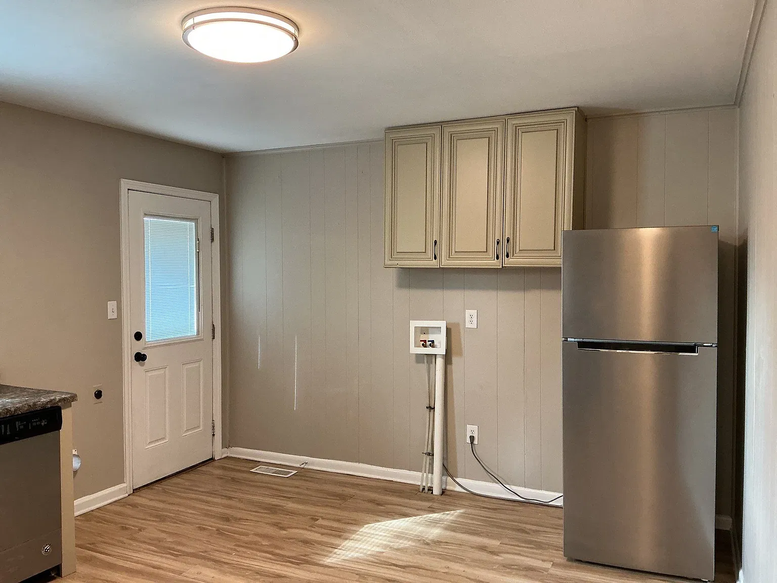 2 bed, 957 sqft, $1,100 — Photo 3