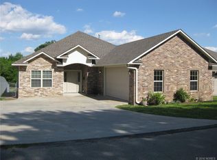 716 N Simpson St, Eufaula, OK 74432
