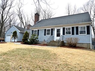 22 Buttercup Ln, Shelton, CT 06484
