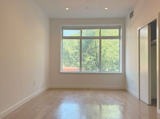 94 Scholes St APT 2F, Brooklyn, NY 11206