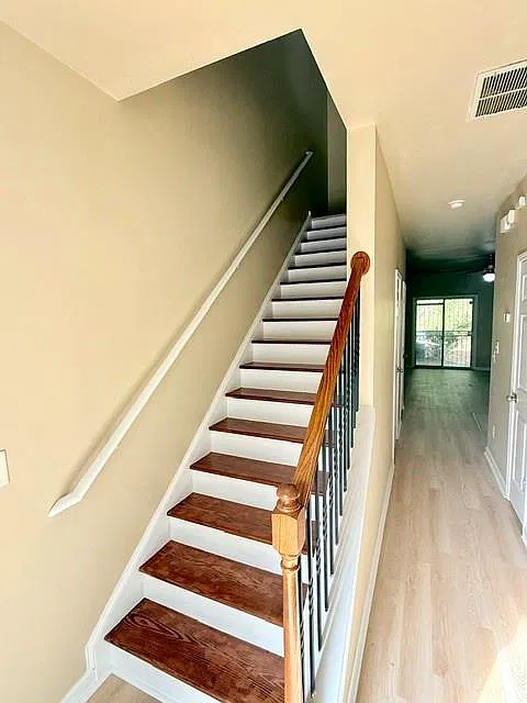 585 McWilliams Rd SE — Photo 2