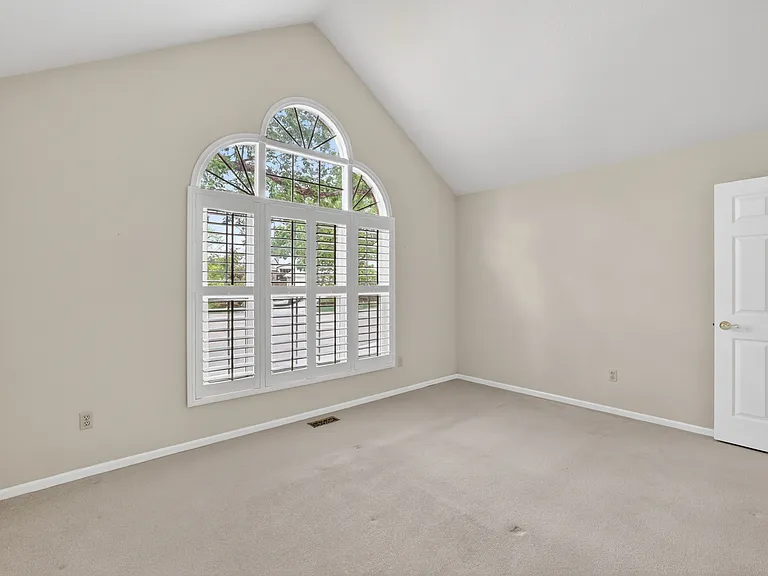 8970 Greenwich Ct — Photo 15