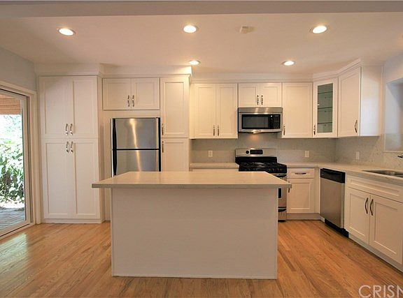 4th image of 12408 Laurel Terrace Dr