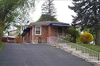 4th image of 138 Woodlawn Ave