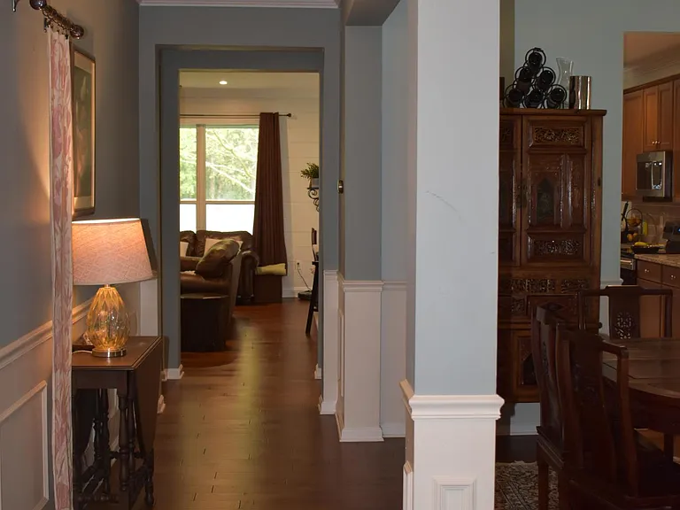 entry/dining room