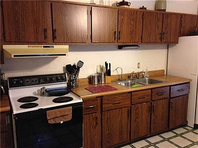 3rd image of 1616 Farley Dr