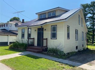 31 Demott St, Lacona, NY 13083